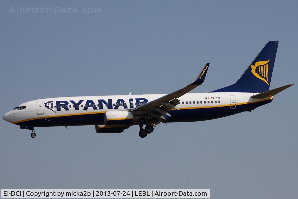 EI-DCI, 2004 Boeing 737-8AS C/N 33567, Landing