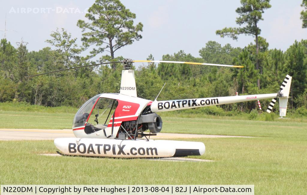 N220DM, 1988 Robinson R22 MARINER C/N 0928, N220DM R22 at Ferguson, Pensacola, FL