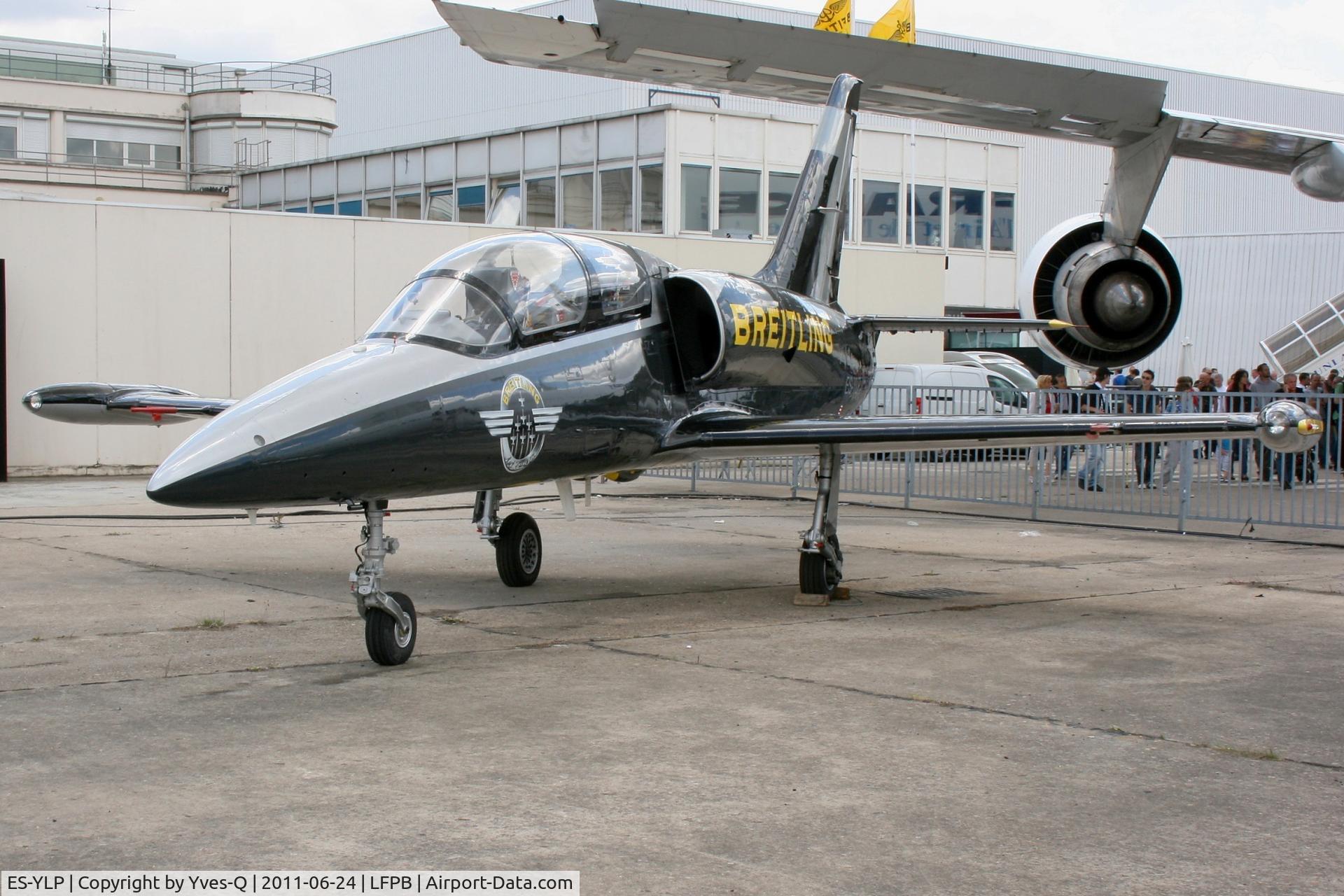 ES-YLP, Aero L-39 Albatros C/N 533620, Aero L-39C Albatros,  Breitling Aerobatic Team, Paris Le Bourget (LFPB-LBG) Air Show in june 2011