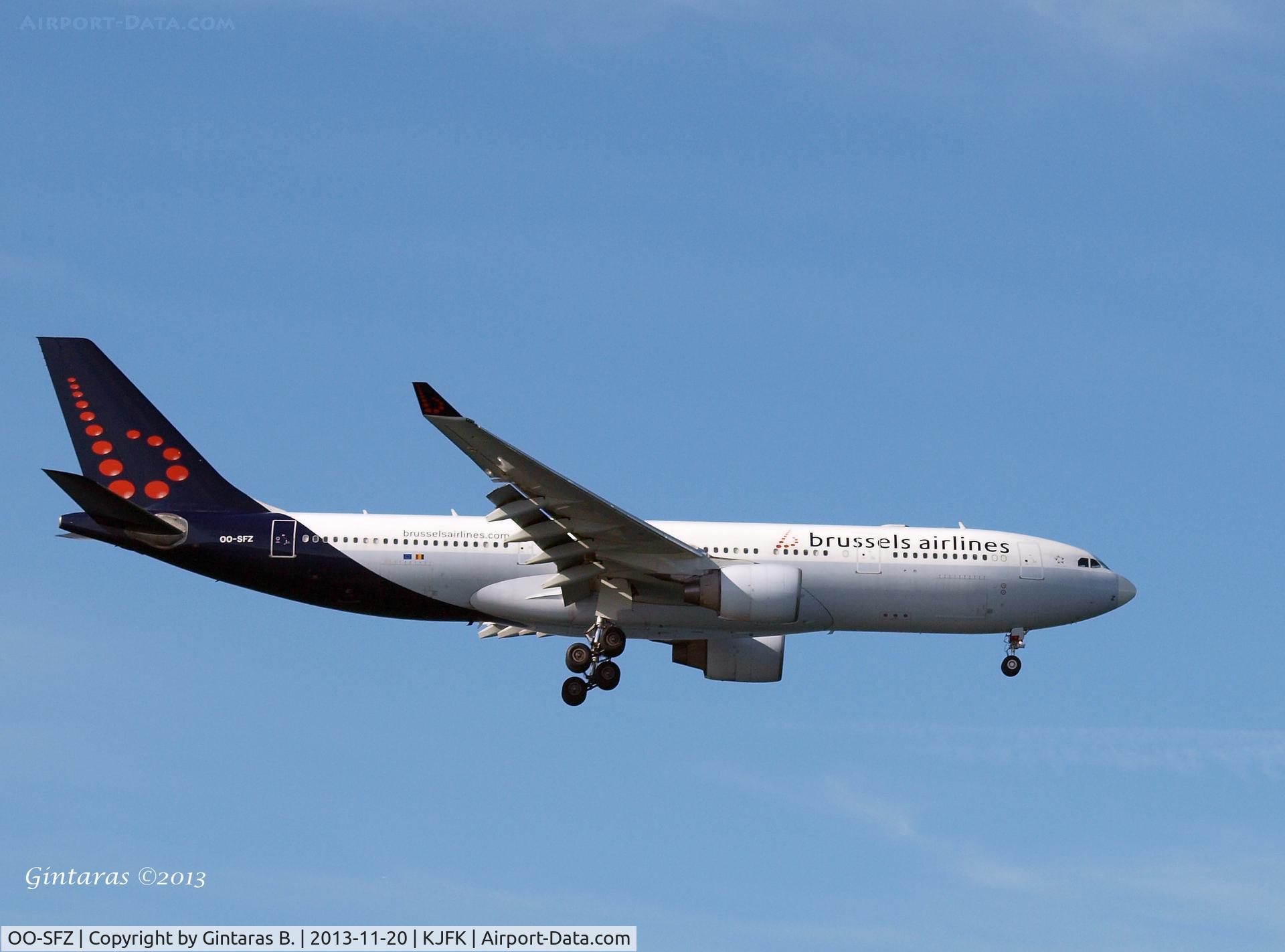 OO-SFZ, 1998 Airbus A330-223 C/N 249, Going to a landing on RWY 4R, JFK