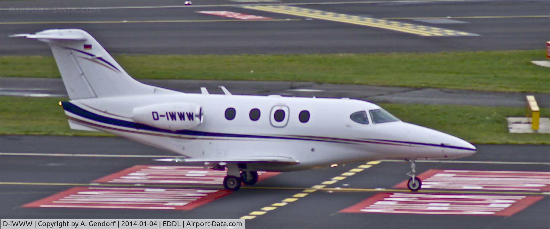 D-IWWW, 2003 Raytheon 390 Premier I C/N RB-89, Privat (untitled), is here on taxiway 