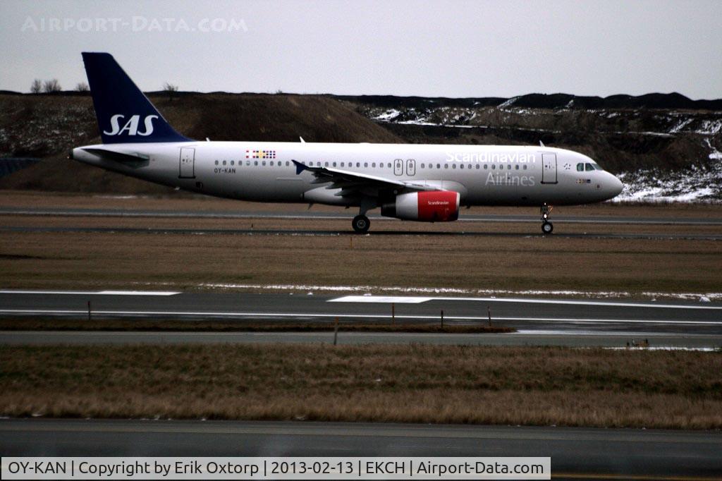 OY-KAN, 2006 Airbus A320-232 C/N 2958, OY-KAN on its way for takeoff on rw 04R