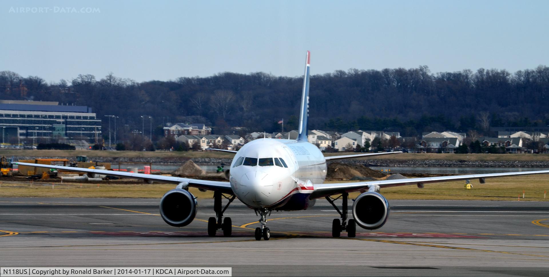 N118US, 2000 Airbus A320-214 C/N 1264, Taxi National