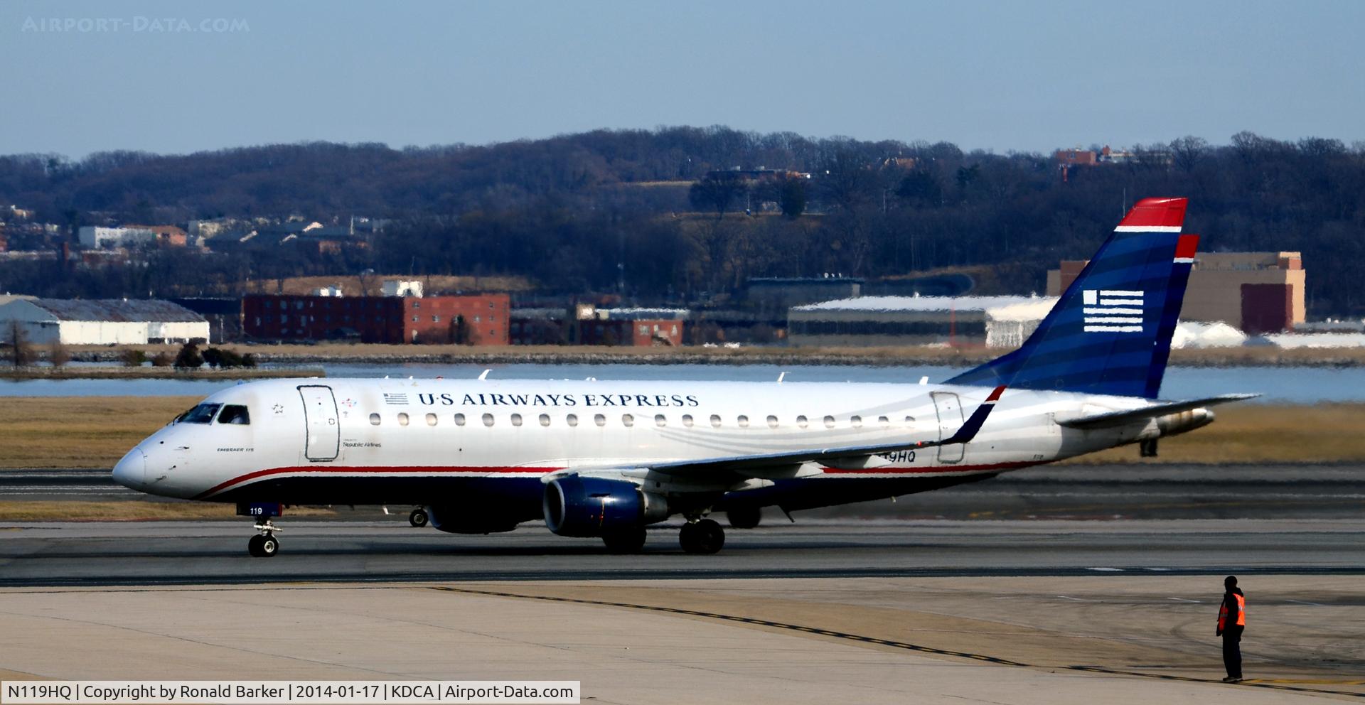 N119HQ, 2007 Embraer 175LR (ERJ-170-200LR) C/N 17000190, Taxi National