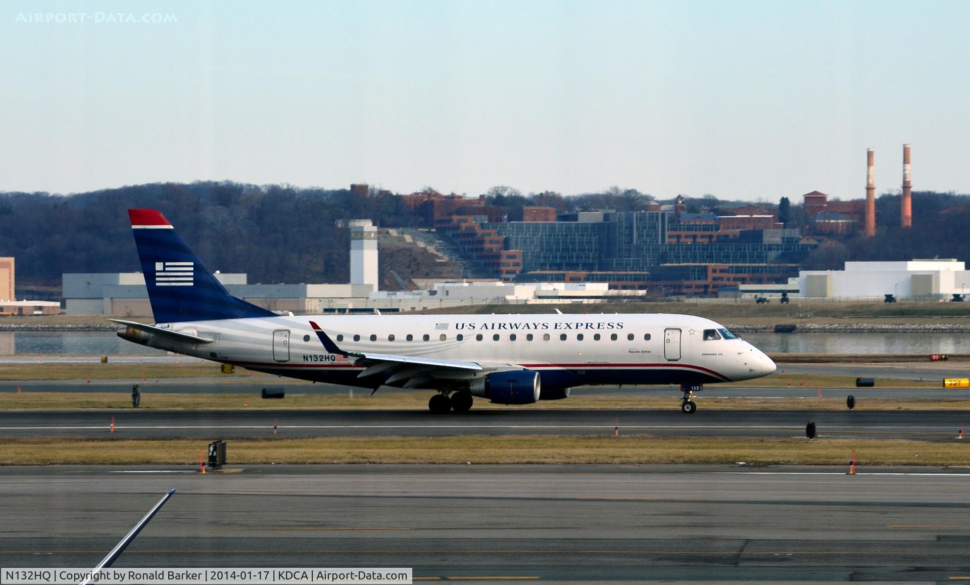 N132HQ, 2008 Embraer 175LR (ERJ-170-200LR) C/N 17000216, Landing National