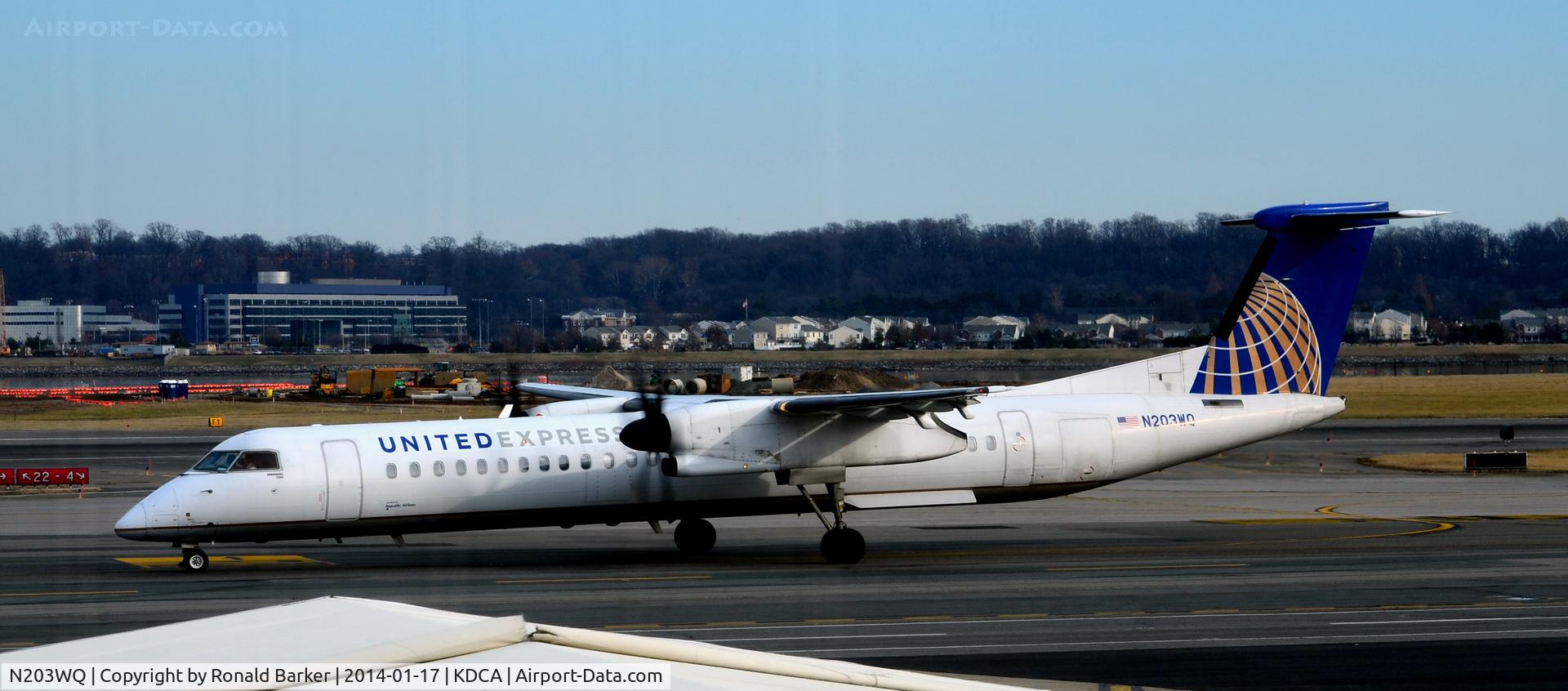 N203WQ, 2008 Bombardier DHC-8-402 Dash 8 C/N 4203, Taxi National