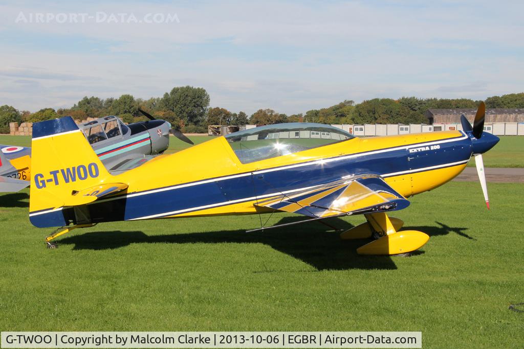 G-TWOO, 1996 Extra EA-300/200 C/N 05, Extra EA-300-200 at The Real Aeroplane Club's Pre-Hibernation Fly-In, Breighton Airfield, October 2013.