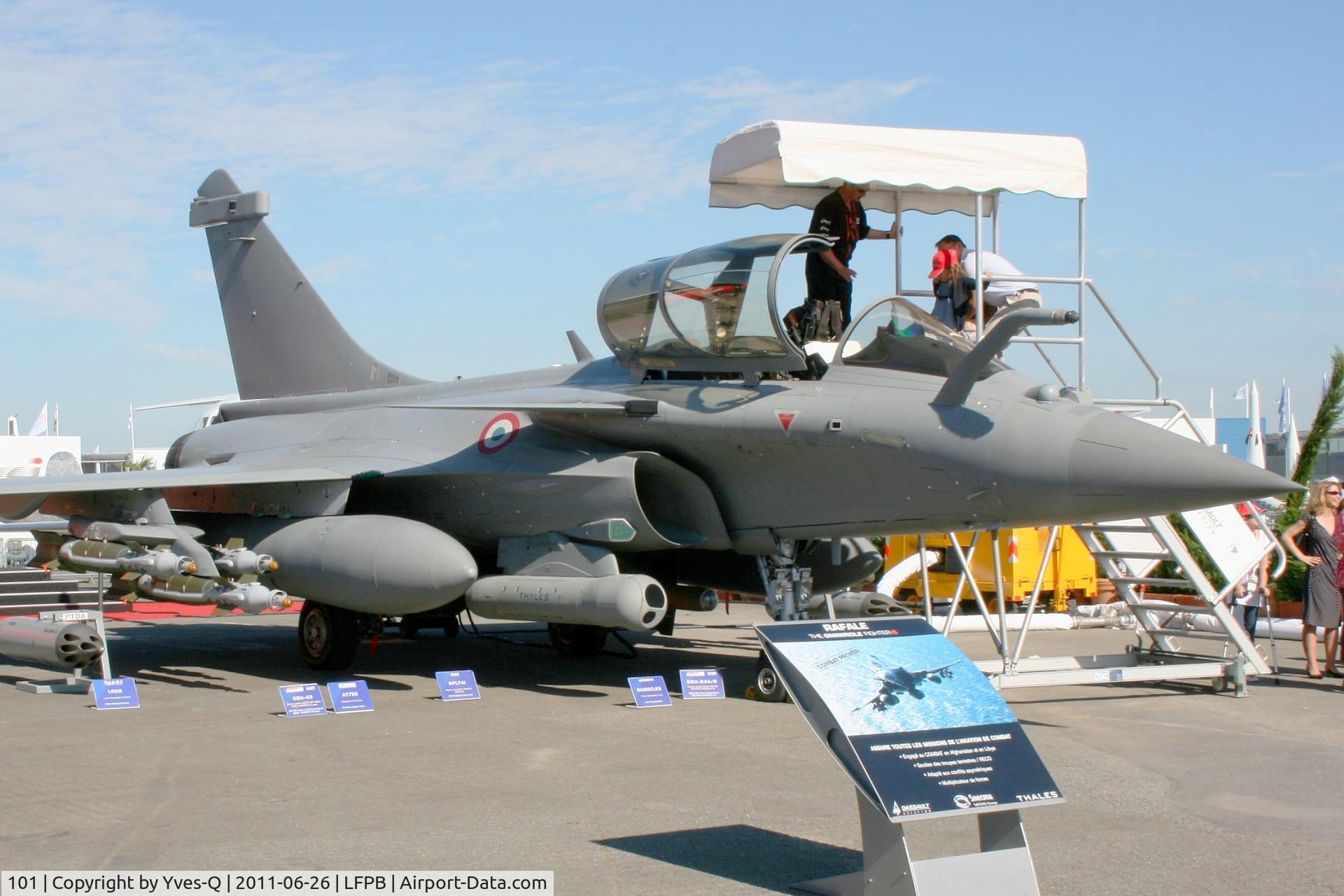 101, Dassault Rafale C C/N 101, Dassault Rafale C, Static display, Paris Le Bourget (LFPB-LBG) Air Show in june 2011