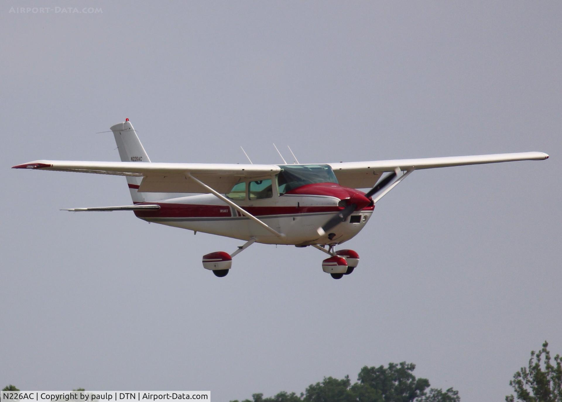 N226AC, 1979 Cessna 182Q Skylane C/N 18267019, At Downtown Shreveport.