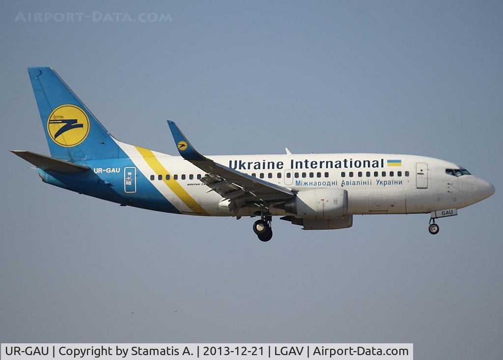 UR-GAU, 1992 Boeing 737-5Y0 C/N 25182, Landing on rwy 03L