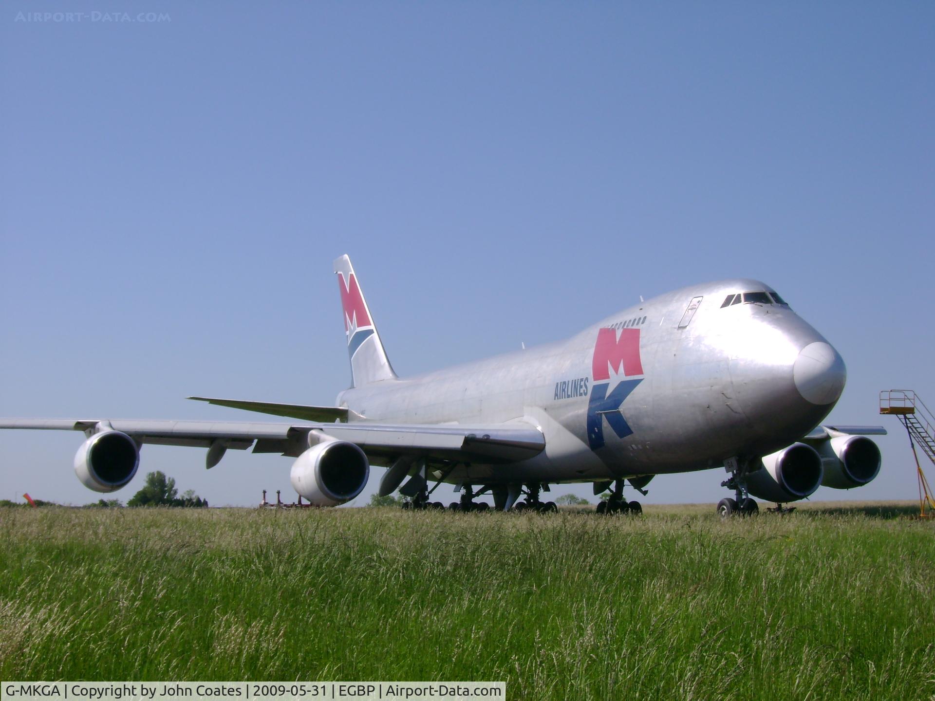 G-MKGA, 1979 Boeing 747-2R7F/SCD C/N 21650, In storage