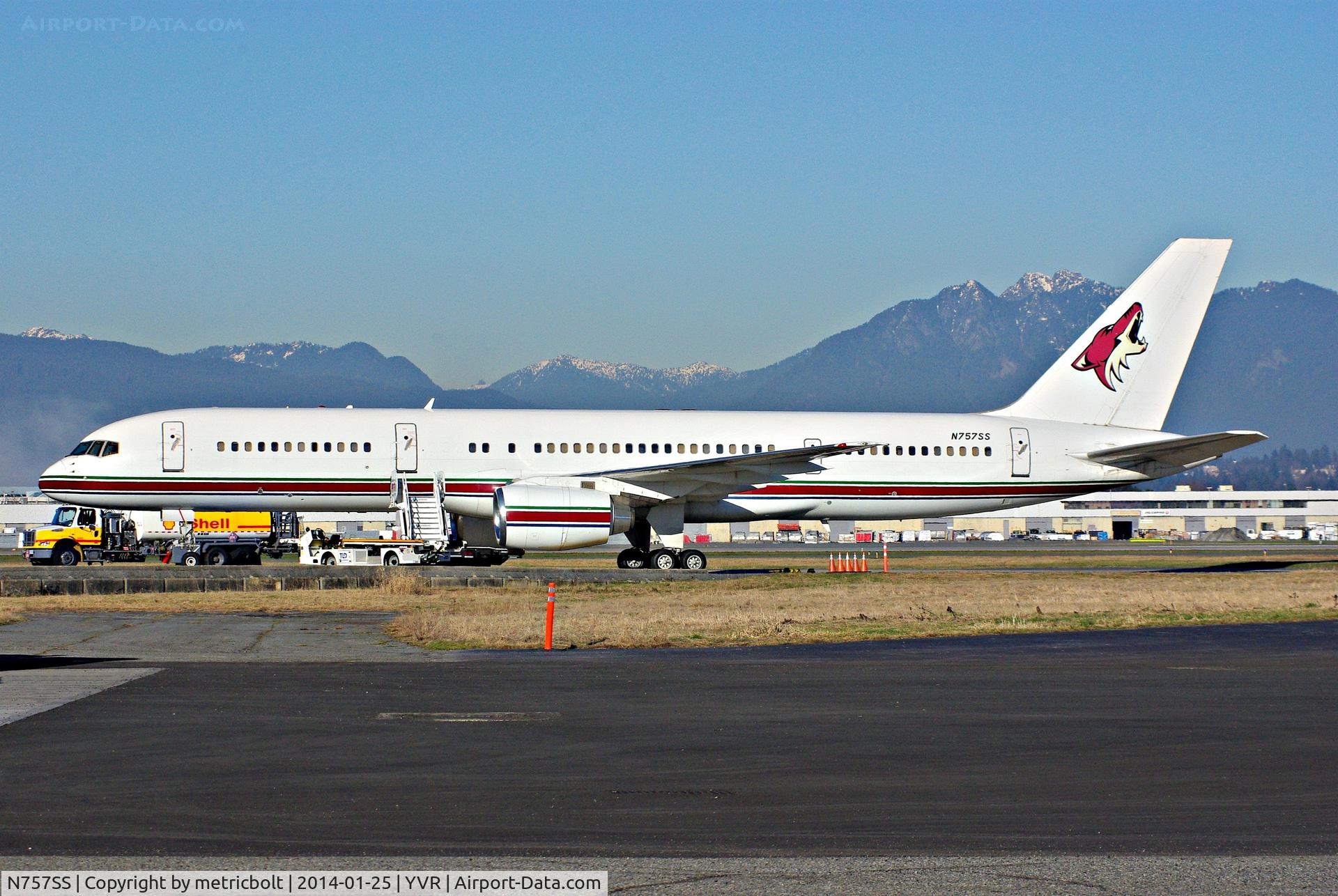N757SS, 1983 Boeing 757-236 C/N 22176, 