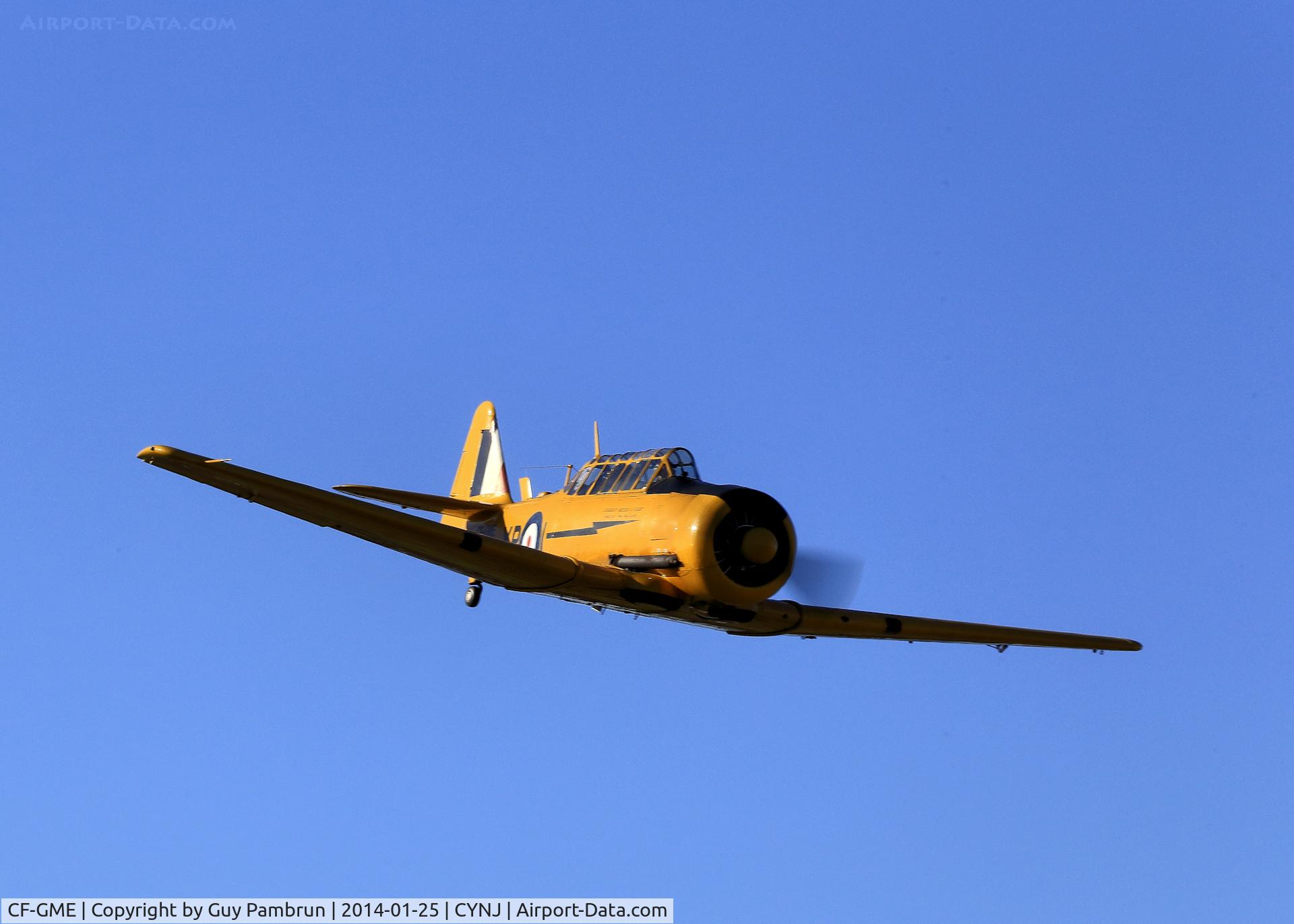 CF-GME, 1941 Noorduyn AT-16 Harvard IIB C/N 07-144, High speed pass before landing