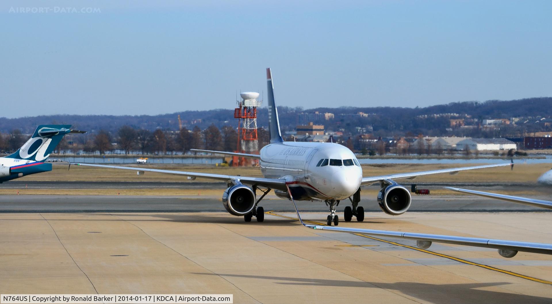 N764US, 2000 Airbus A319-112 C/N 1369, Taxi National