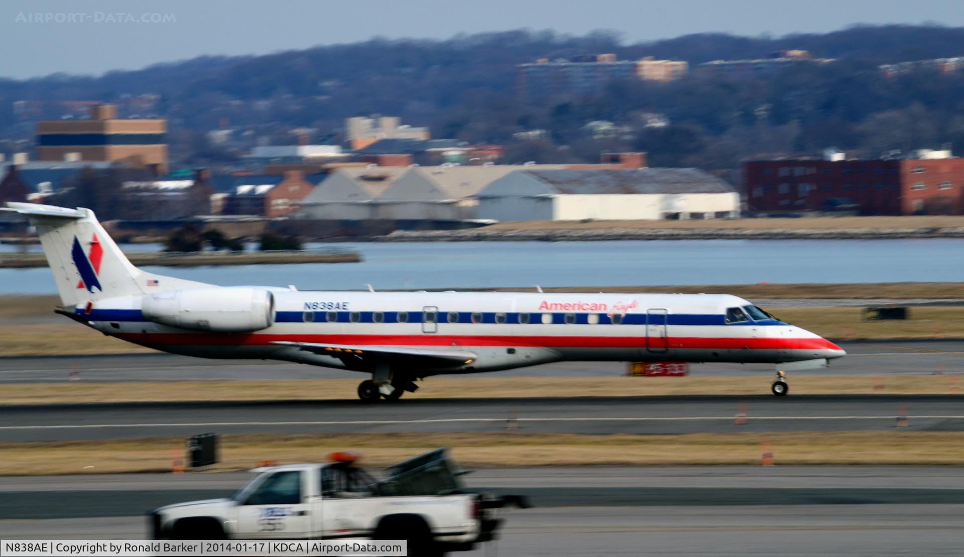 N838AE, 2002 Embraer ERJ-140LR (EMB-135KL) C/N 145651, Takeoff National