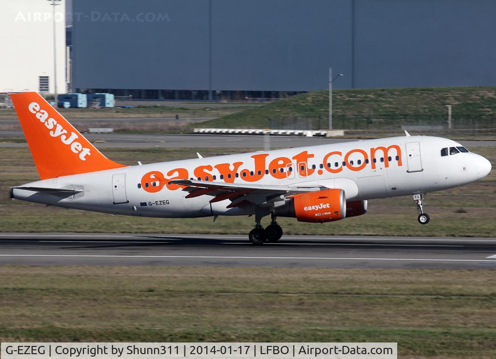 G-EZEG, 2004 Airbus A319-111 C/N 2181, Landing rwy 14R without 'The web's favorite airline' titles