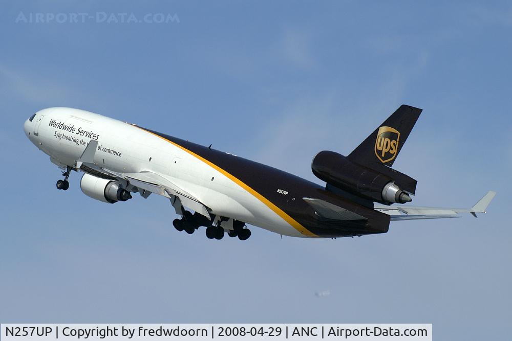 N257UP, 1992 McDonnell Douglas MD-11F C/N 48451, UPS taking off