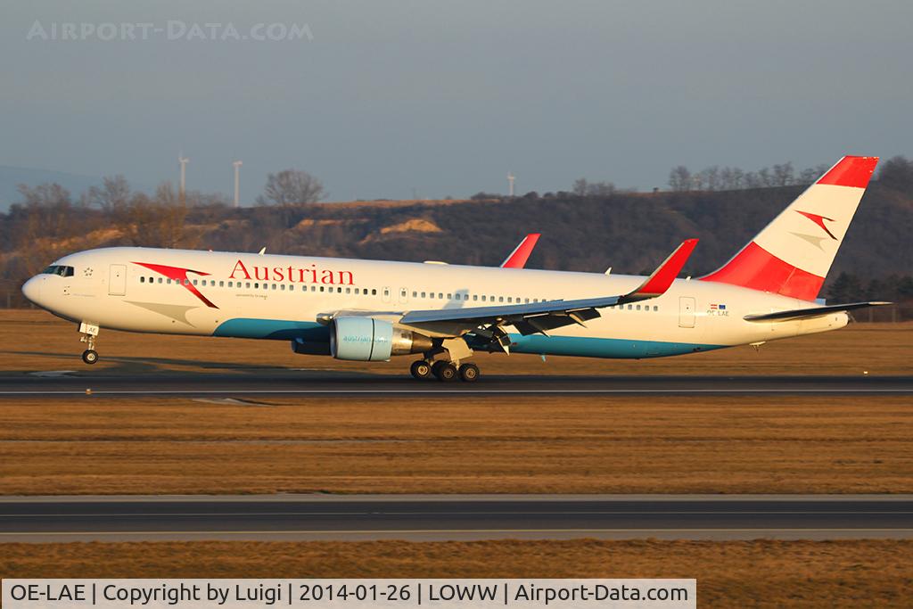 OE-LAE, 2000 Boeing 767-3Z9/ER C/N 30383, Austrian