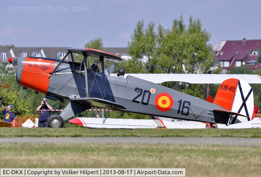 EC-DKX, 1953 CASA 1-131E Jungmann 2000 C/N 2016, biplane fly-in