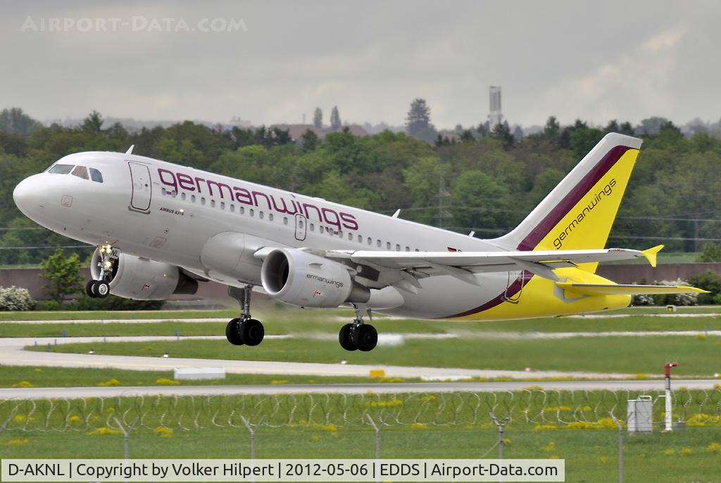 D-AKNL, 1999 Airbus A319-112 C/N 1084, at str