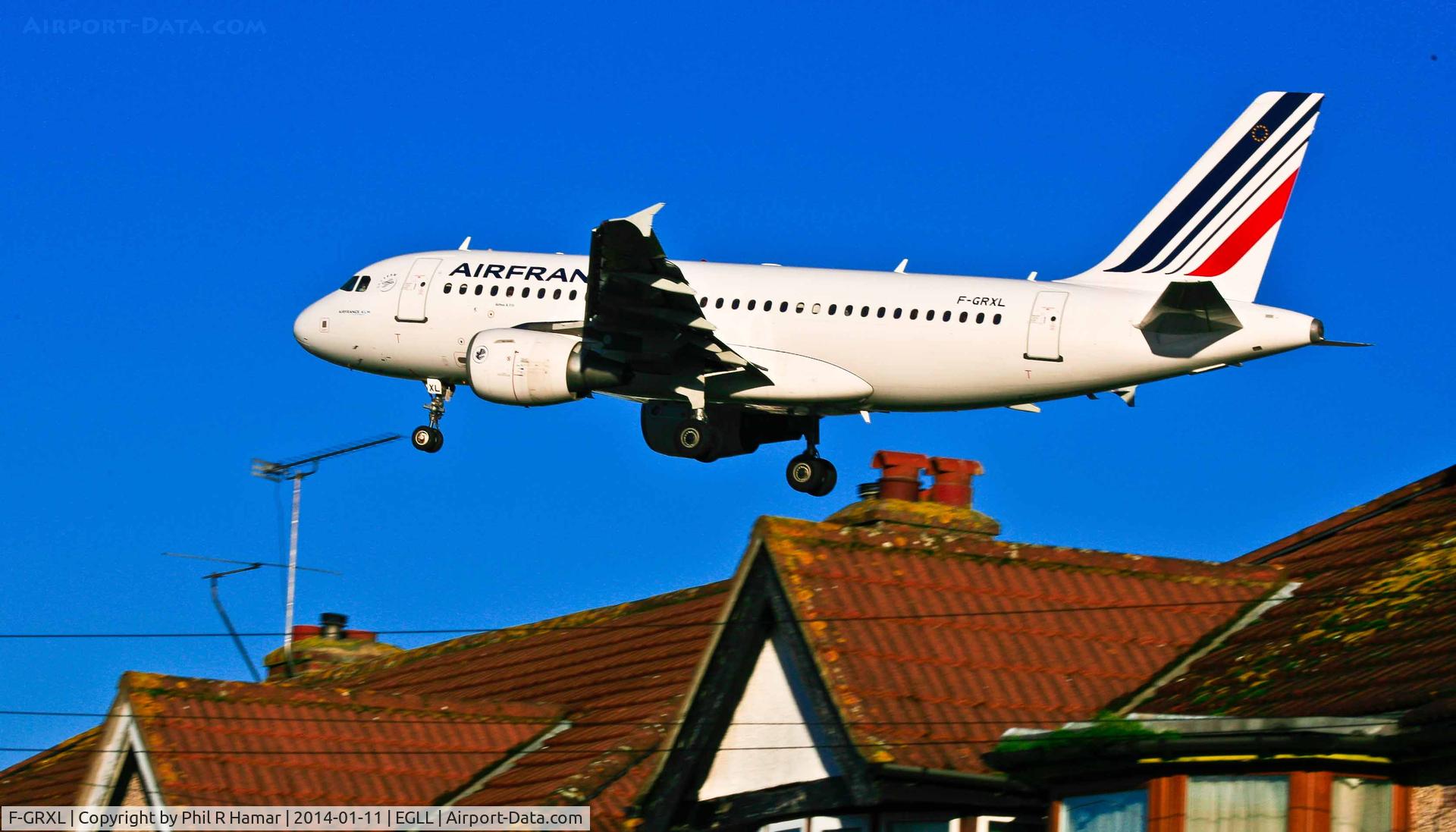 F-GRXL, 2006 Airbus A319-111 C/N 2938, Air France Airlines, (F-GRXL) 2006 Airbus A319-111, c/n 2938 , on approach to land on 27L Heathrow. © PhilRHama