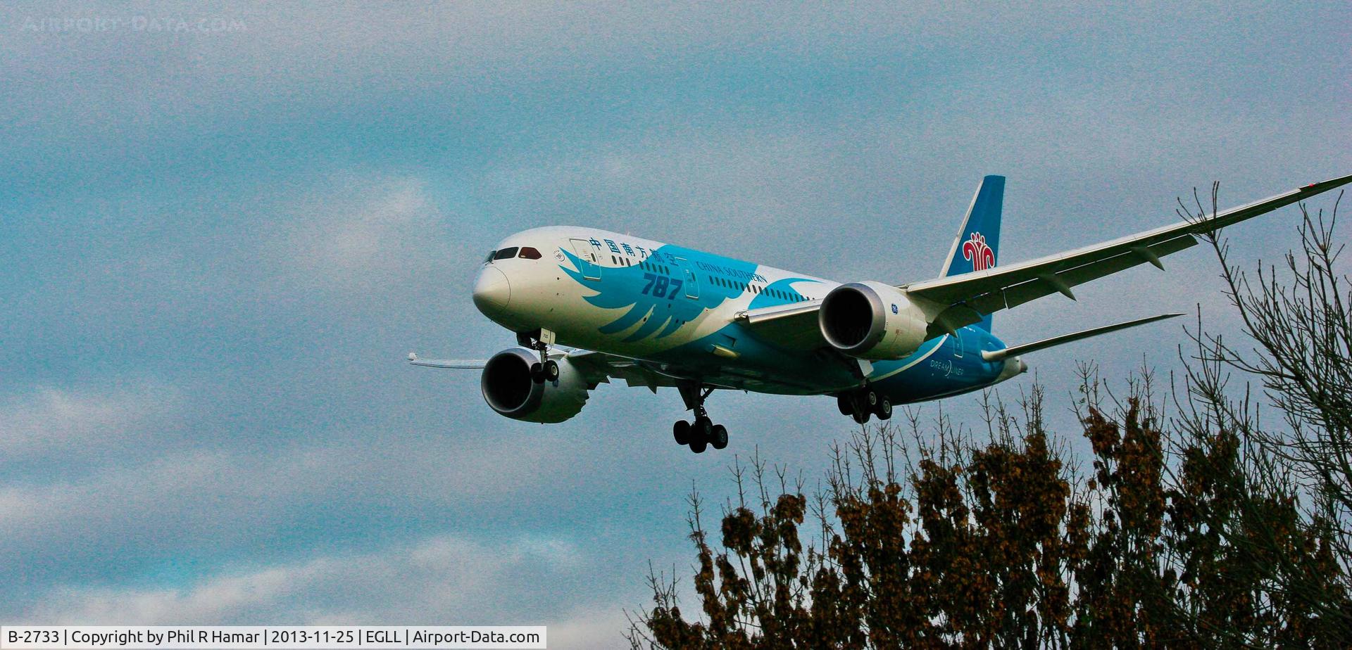 B-2733, 2013 Boeing 787-8 Dreamliner C/N 34927, China Southern Airlines, (B-2733) 2013 Boeing 787-8 Dreamliner, c/n 34927/95, on approach to land on 27L Heathrow. © PhilRHamar