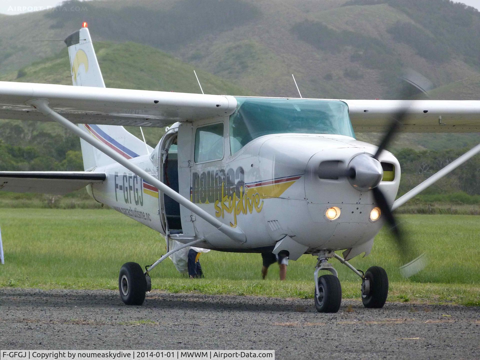 F-GFGJ, 1977 Cessna U-206G C/N U206-04302, On sale please contact max@parachutisme.nc