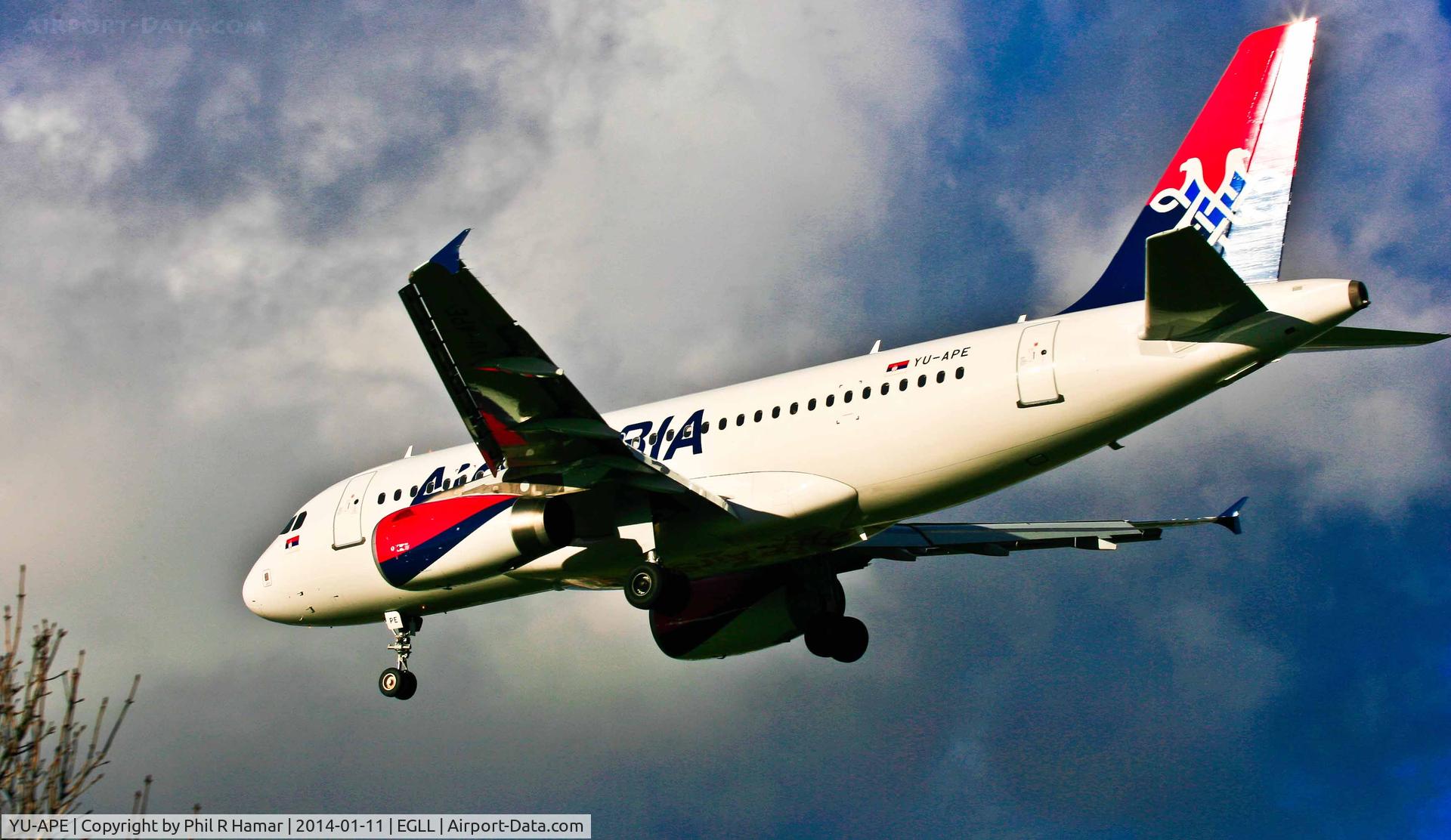 YU-APE, 2007 Airbus A319-132 C/N 3252, Air Serbia, (YU-APE) 2007 Airbus A319-132, c/n 3252, on approach to land on 27L Heathrow. © PhilRHamar