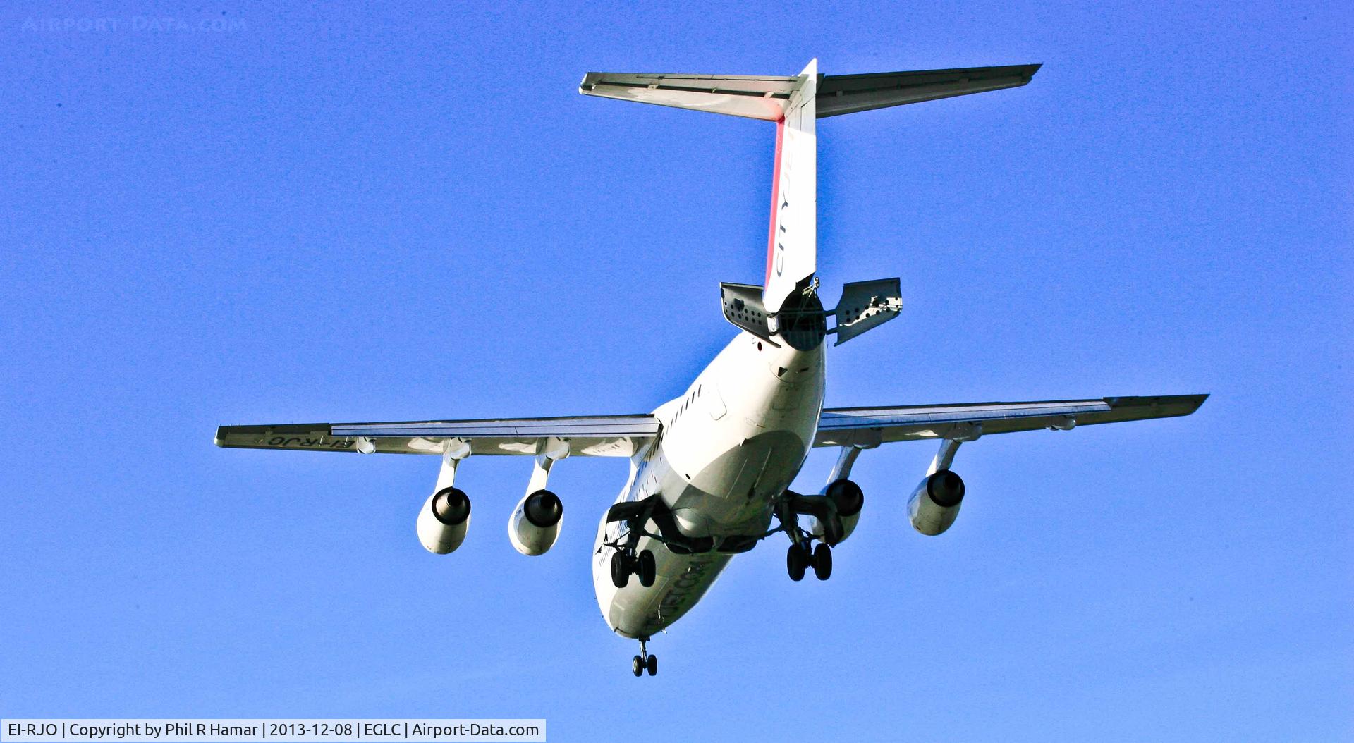 EI-RJO, 1999 British Aerospace Avro 146-RJ85A C/N E2352, CityJet, (EI-RJO) 1999 British Aerospace Avro 146-RJ85A, c/n E2352, is the first to land on 27 this Sunday (LCY).