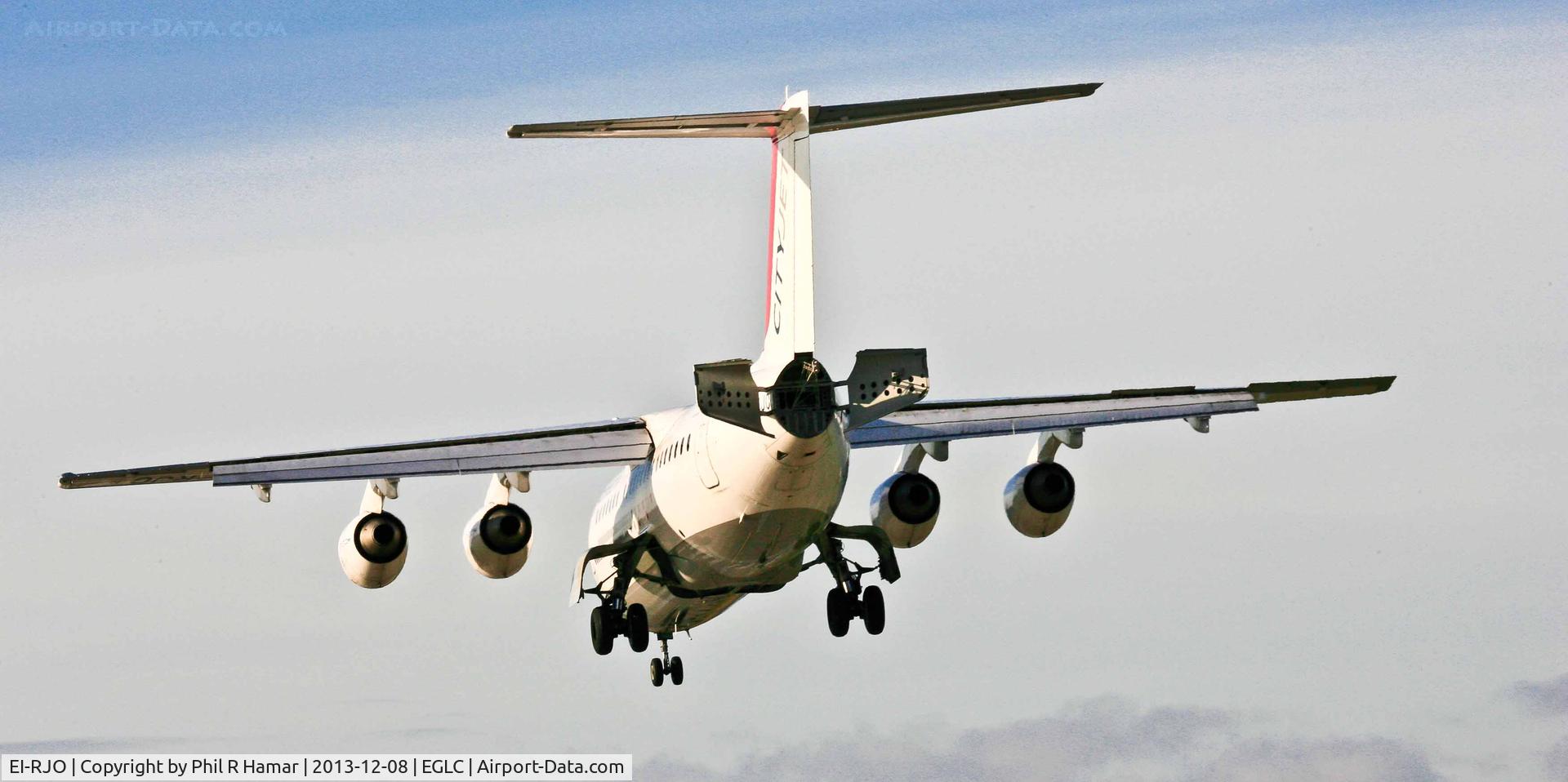 EI-RJO, 1999 British Aerospace Avro 146-RJ85A C/N E2352, CityJet, (EI-RJO) 1999 British Aerospace Avro 146-RJ85A, c/n E2352, is the first to land on 27 this Sunday (LCY).