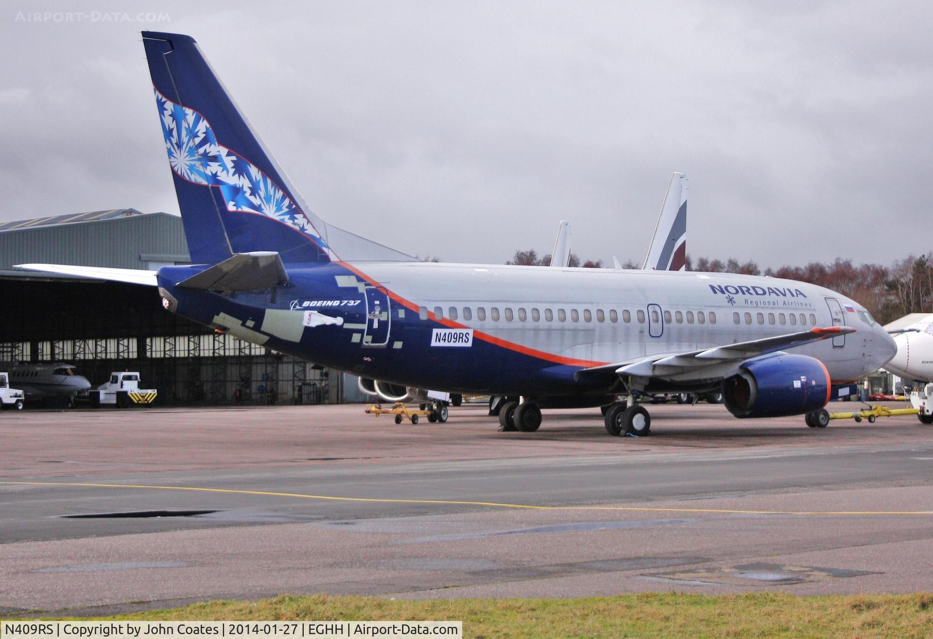 N409RS, 1990 Boeing 737-59D C/N 25038, On European apron