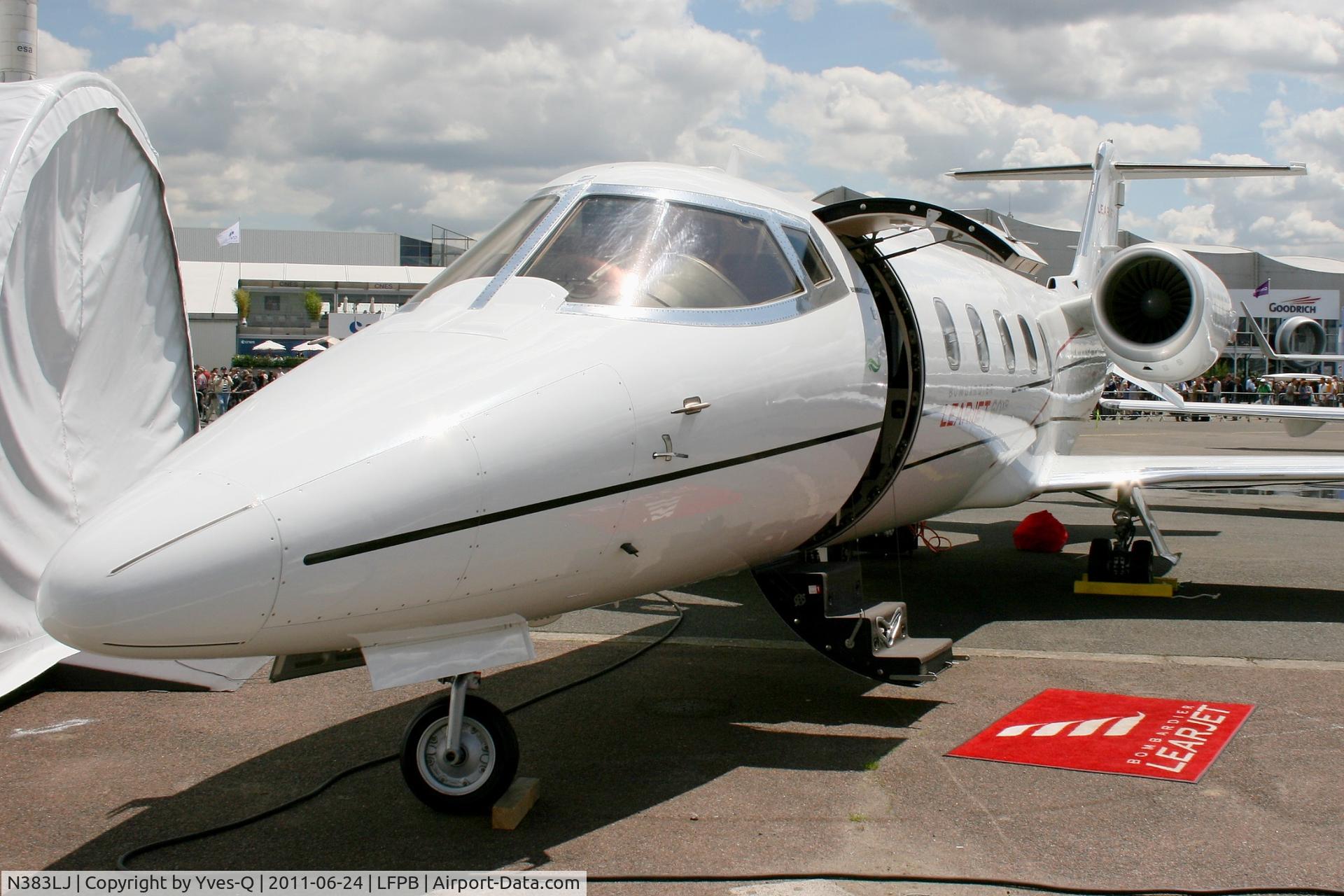 N383LJ, Learjet 60 C/N 60-383, Bombardier Learjet 60 XR, Static Display, Paris Le Bourget (LFPB-LBG) Air Show 2011