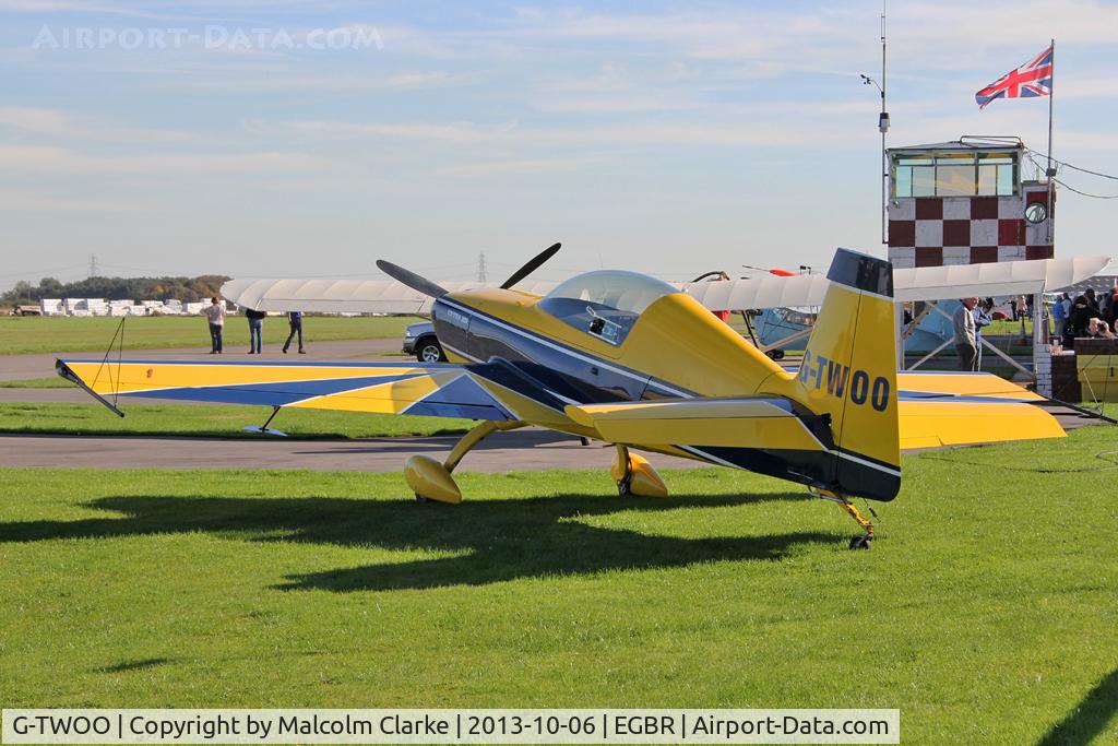 G-TWOO, 1996 Extra EA-300/200 C/N 05, Extra EA-300-200 at The Real Aeroplane Club's Pre-Hibernation Fly-In, Breighton Airfield, October 2013.