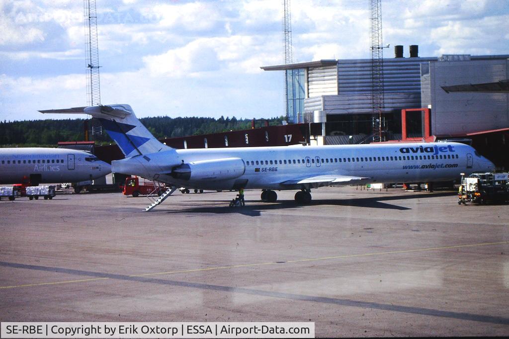 SE-RBE, 1982 McDonnell Douglas MD-82 (DC-9-82) C/N 49152, SE-RBE in ARN