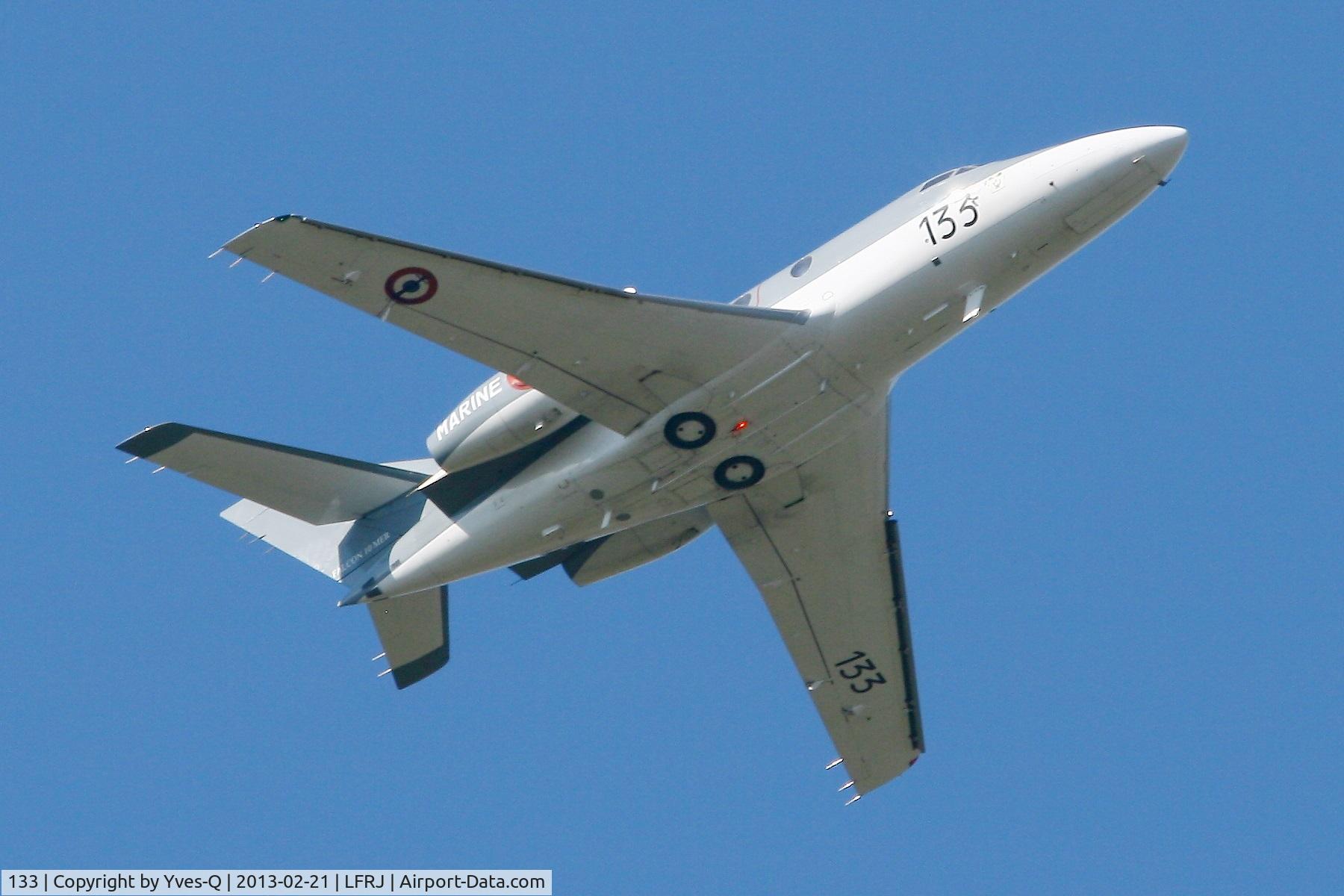 133, 1978 Dassault Falcon 10MER C/N 133, French Navy Dassault Falcon 10 MER, Take off Rwy 08, Landivisiau Naval Air Base (LFRJ)