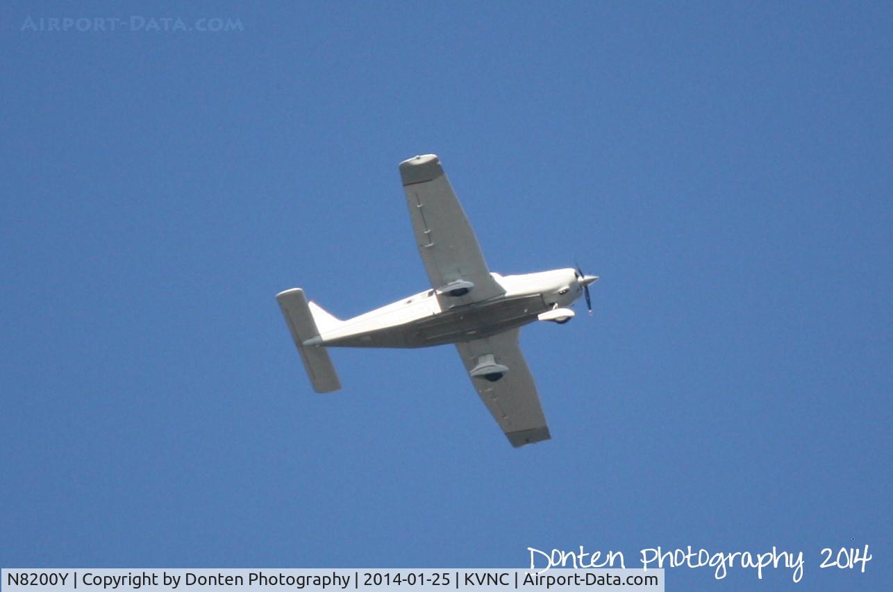 N8200Y, 1982 Piper PA-32-301 Saratoga C/N 32-8206032, Piper Saratoga (N8200Y) on approach to Venice Airport
