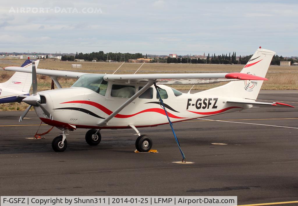 F-GSFZ, 1972 Cessna U206F Stationair C/N U206-01952, Parked at the Airclub...