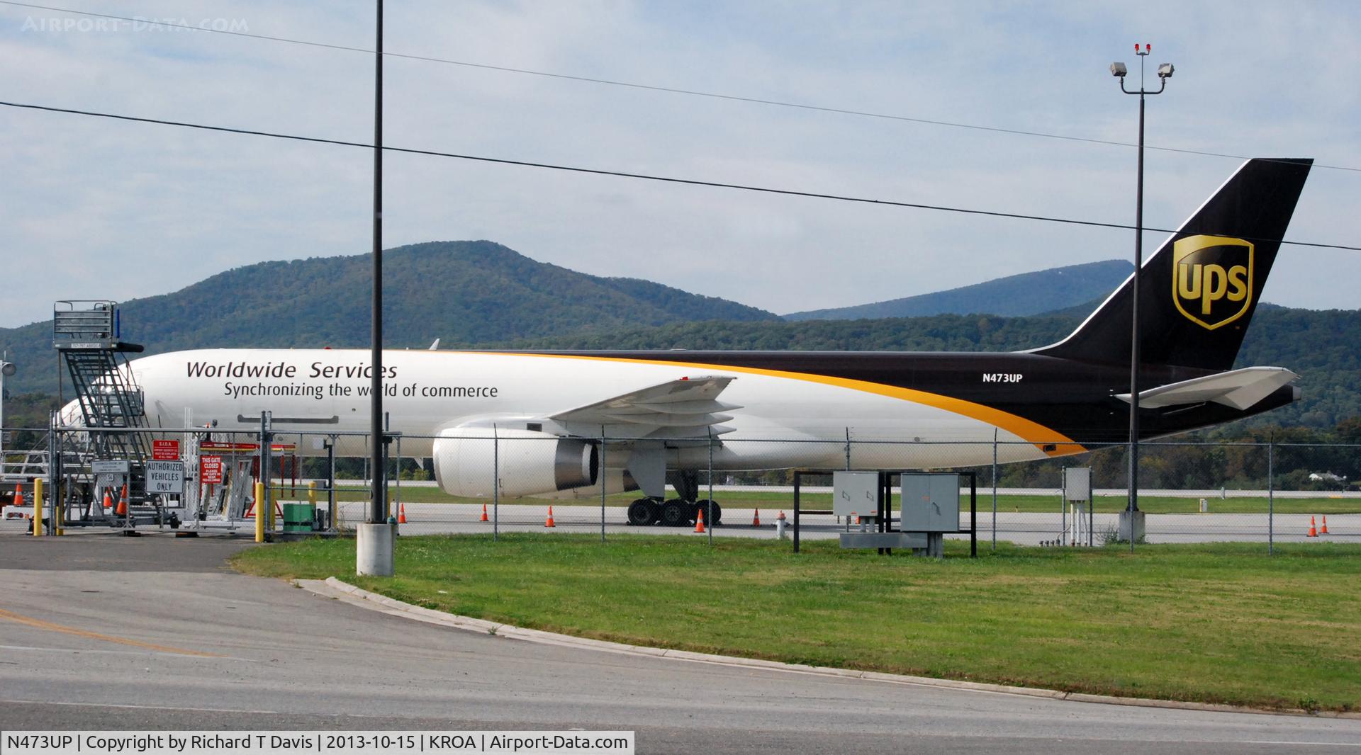 N473UP, 1998 Boeing 757-24APF C/N 28846, 1998 Boeing 757-24 APF in Roanoke Va.