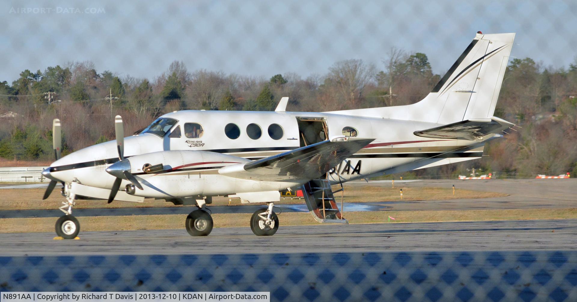 N891AA, 1989 Beech C90A King Air C/N LJ-1221, 1989 Beech C90 A in Danville Va.