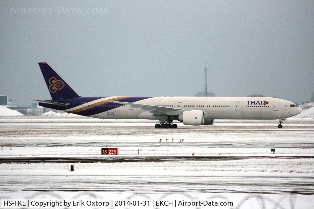 HS-TKL, 2012 Boeing 777-3AL/ER C/N 41521, HS-TKL on its way for take off on rw 04R