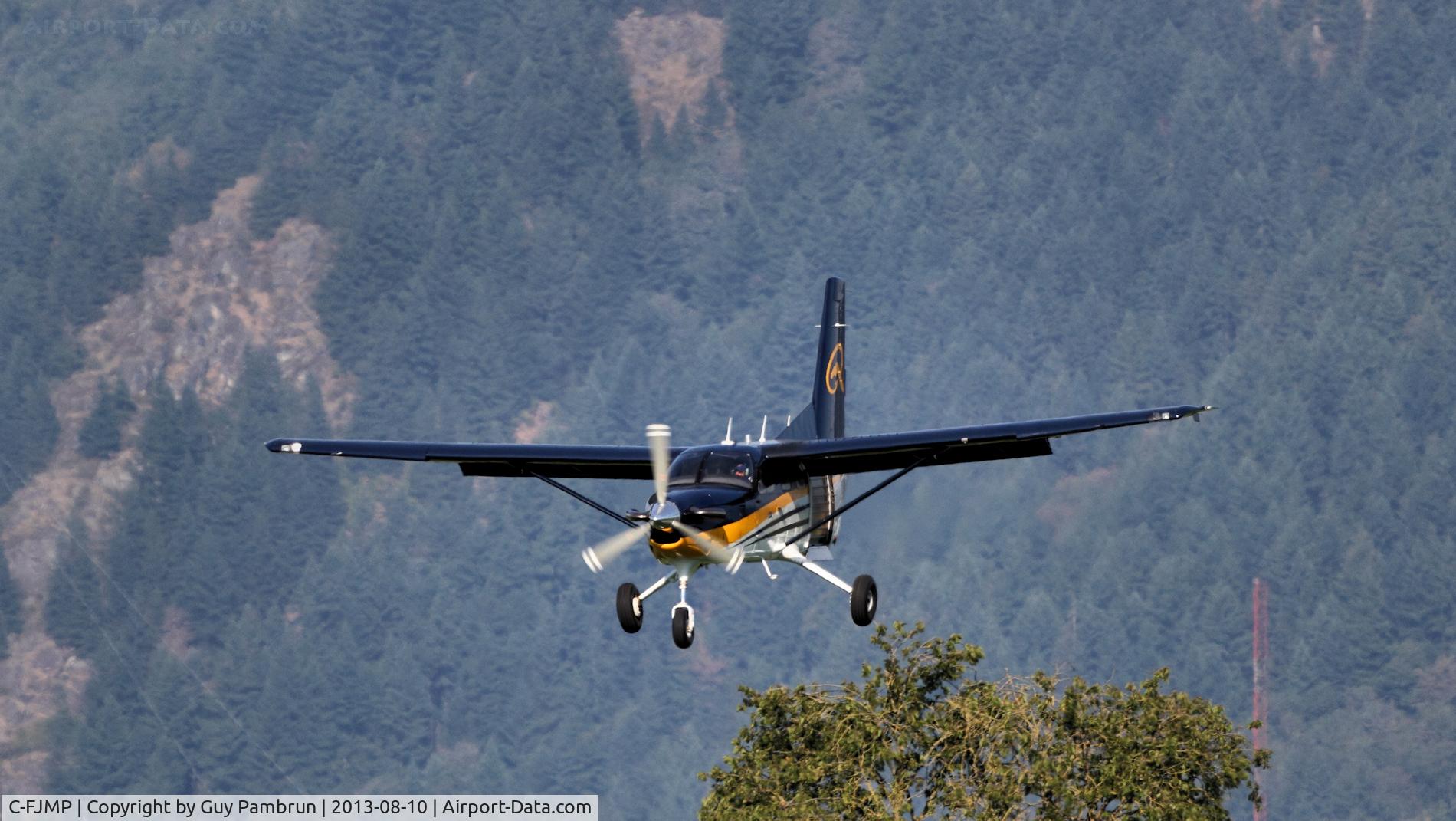 C-FJMP, 2008 Quest Kodiak 100 C/N 100-0003, Landing at the jump site in Abbotsford