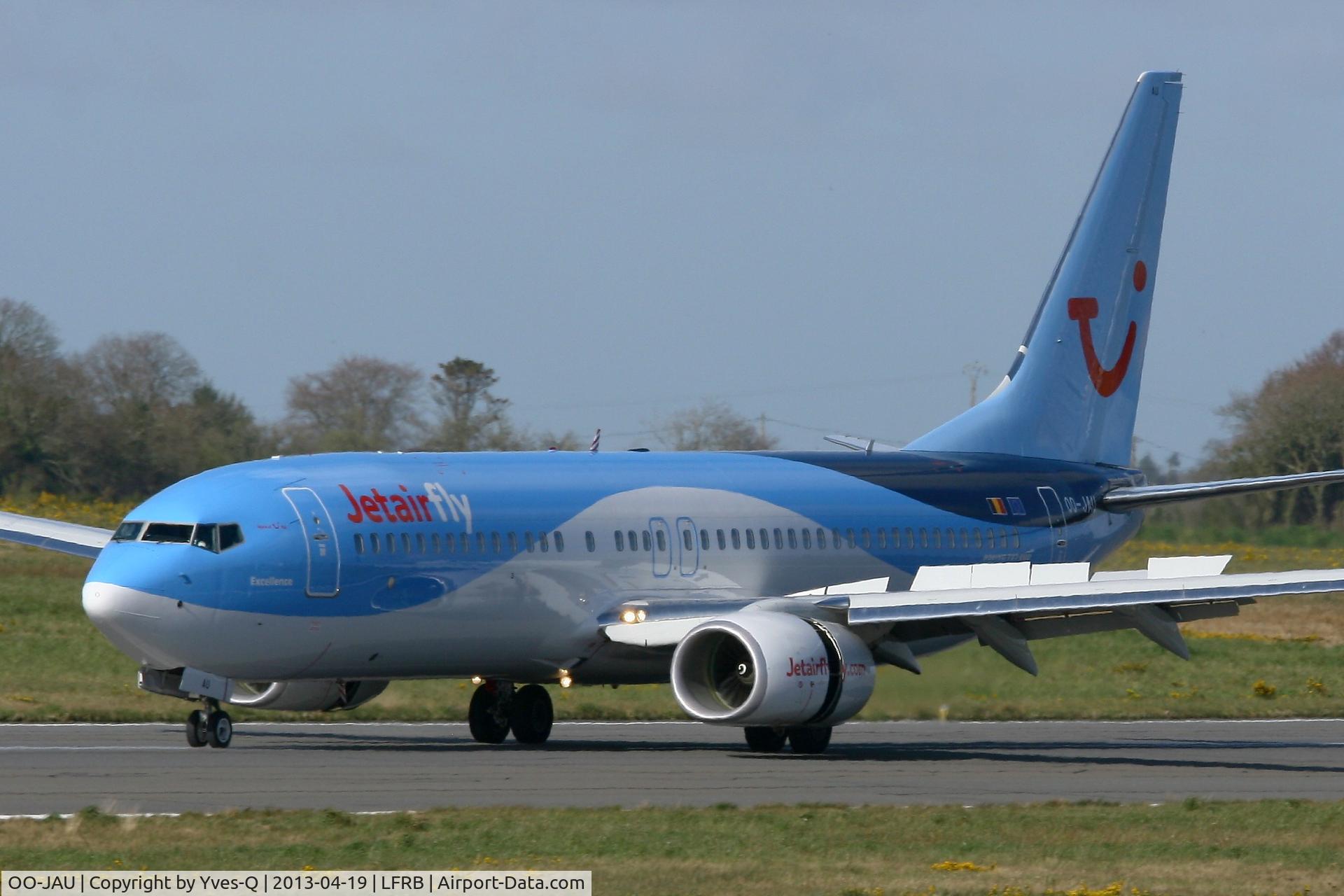 OO-JAU, 2013 Boeing 737-8K5 C/N 37250, Boeing 737-8K5, Landing Rwy 25L, Brest-Bretagne Airport (LFRB-BES)