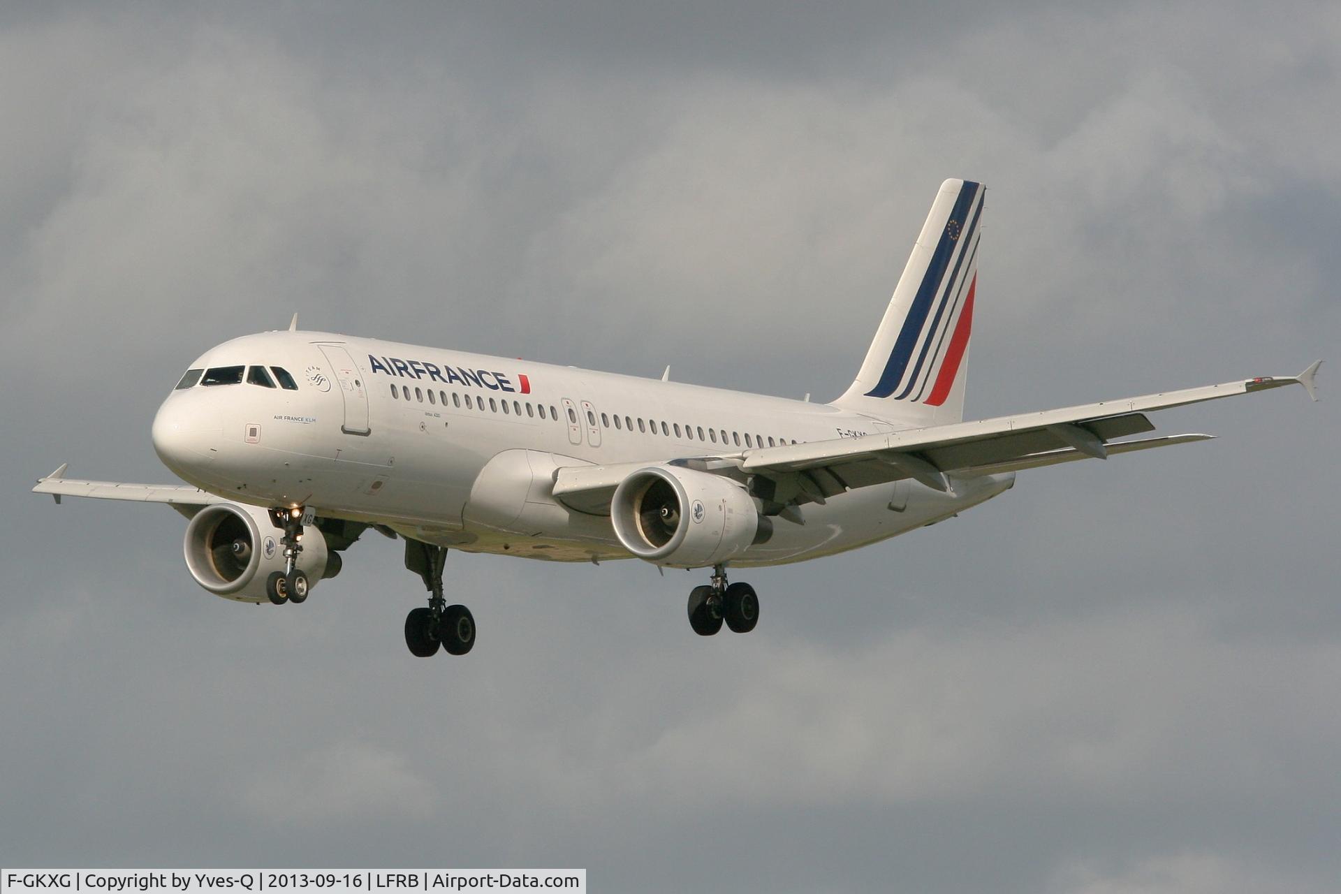 F-GKXG, 2002 Airbus A320-214 C/N 1894, Airbus A320-214, Short Approach Rwy 25L, Brest-Bretagne Airport (LFRB-BES)