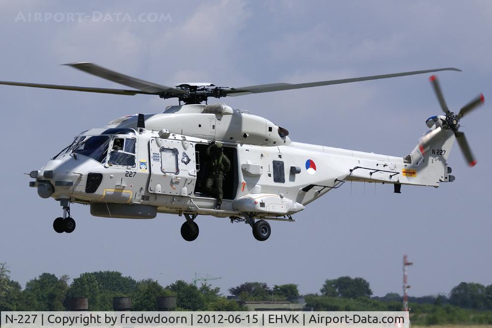 N-227, NHI NH-90 NFH Caiman C/N 1227/NNLN07, At the Dutch air force airshow