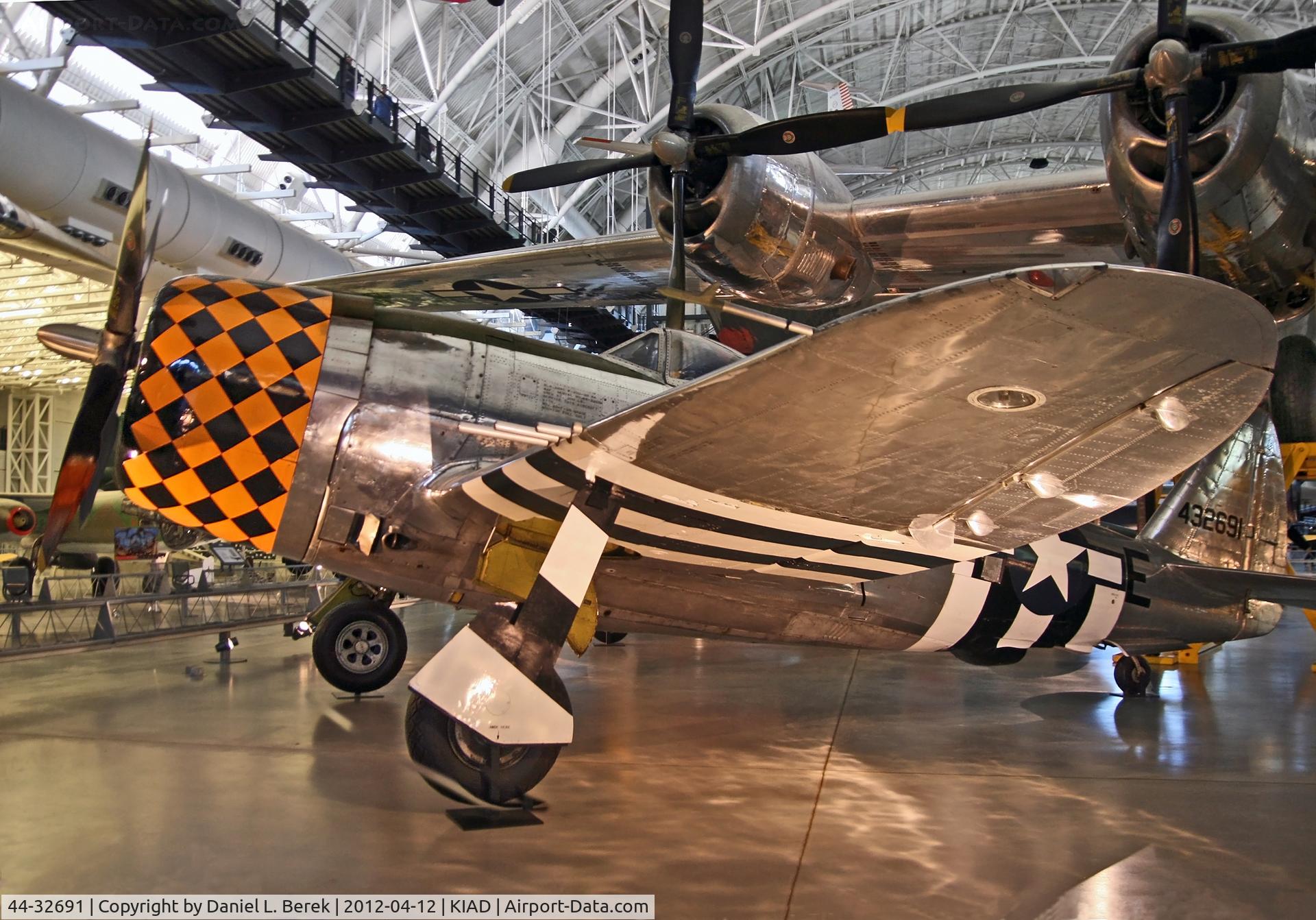 44-32691, 1944 Republic P-47D-30-RA Thunderbolt C/N Not found 44-32691, One of the most powerful World War II fighters is framed by that war's most powerful bomber.