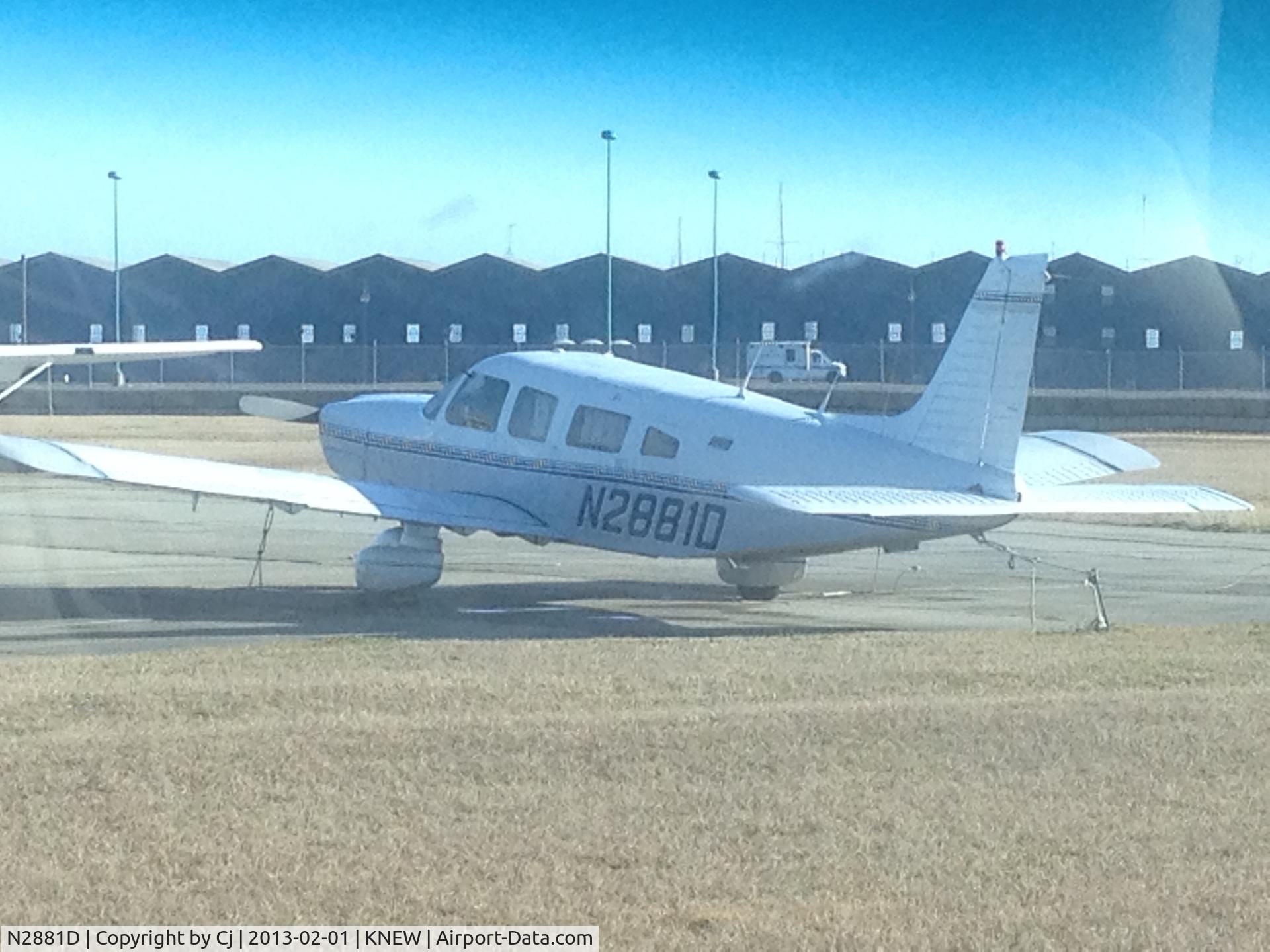 N2881D, Piper PA-32-300 Cherokee Six C/N 32-7940176, At KNEW