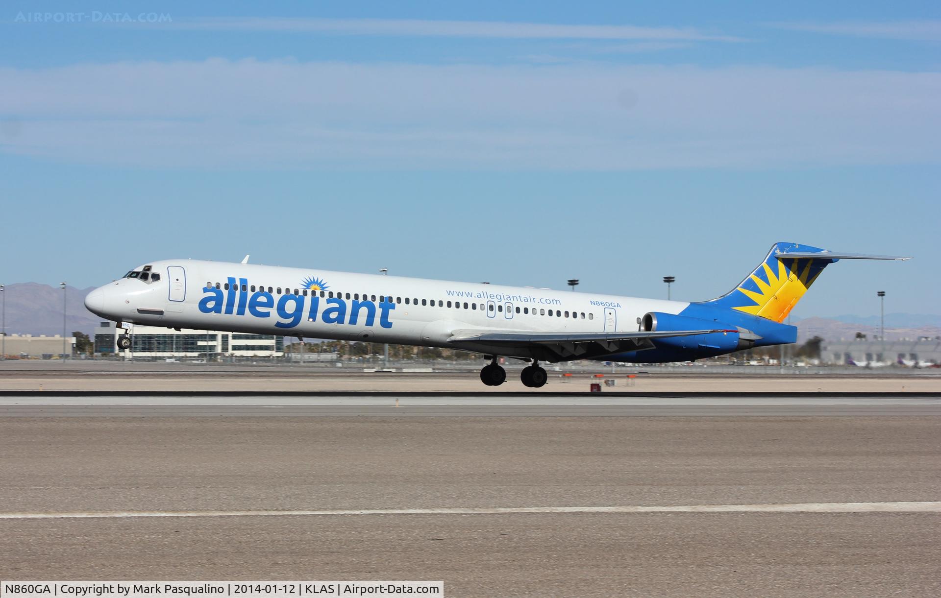 N860GA, 1989 McDonnell Douglas MD-83 (DC-9-83) C/N 49786, MD-83