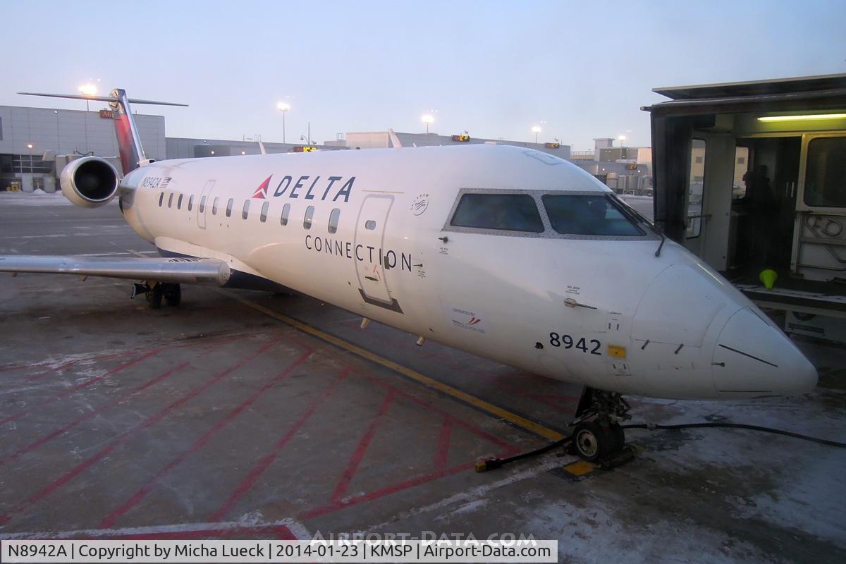 N8942A, 2004 Bombardier CRJ-200 (CL-600-2B19) C/N 7942, At Minneapolis - St Paul