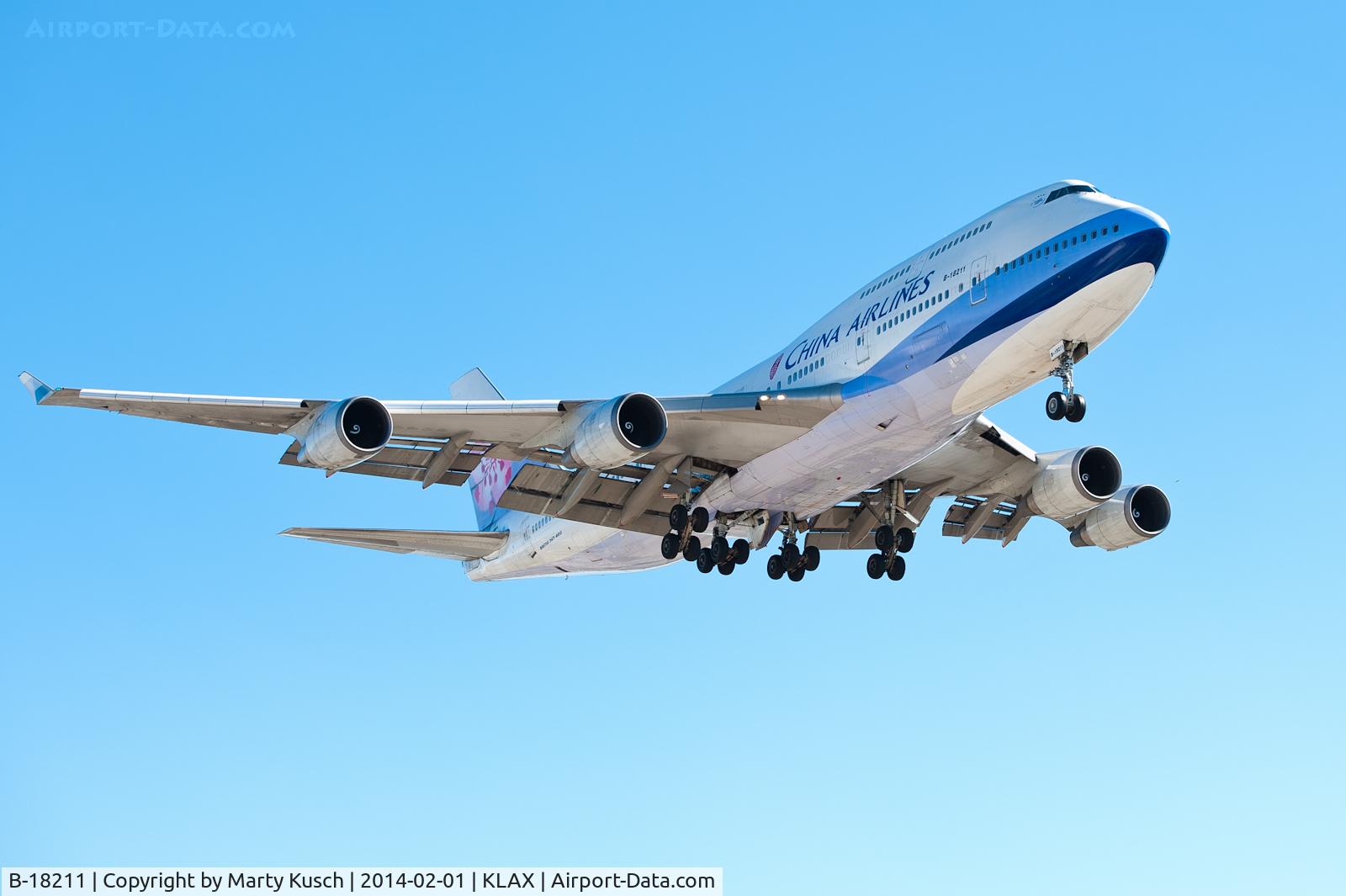 B-18211, 2004 Boeing 747-409 C/N 33735, Arrival Runway 24R