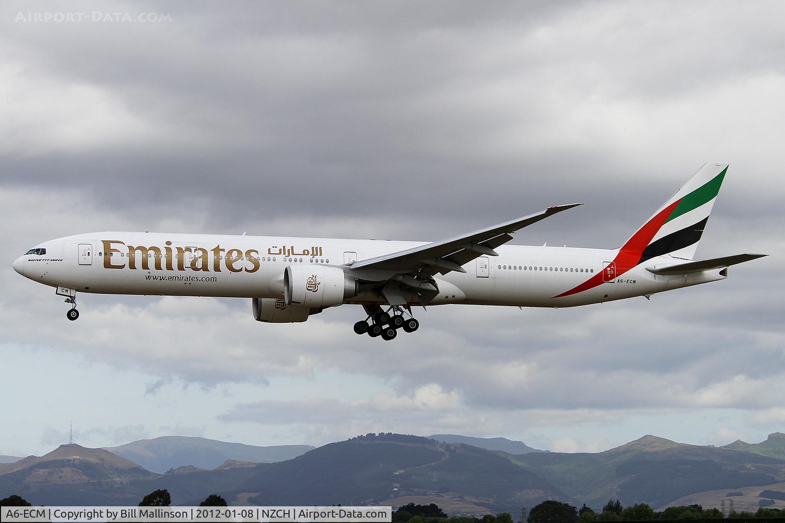 A6-ECM, 2009 Boeing 777-36N/ER C/N 37703, FINALS TO 02